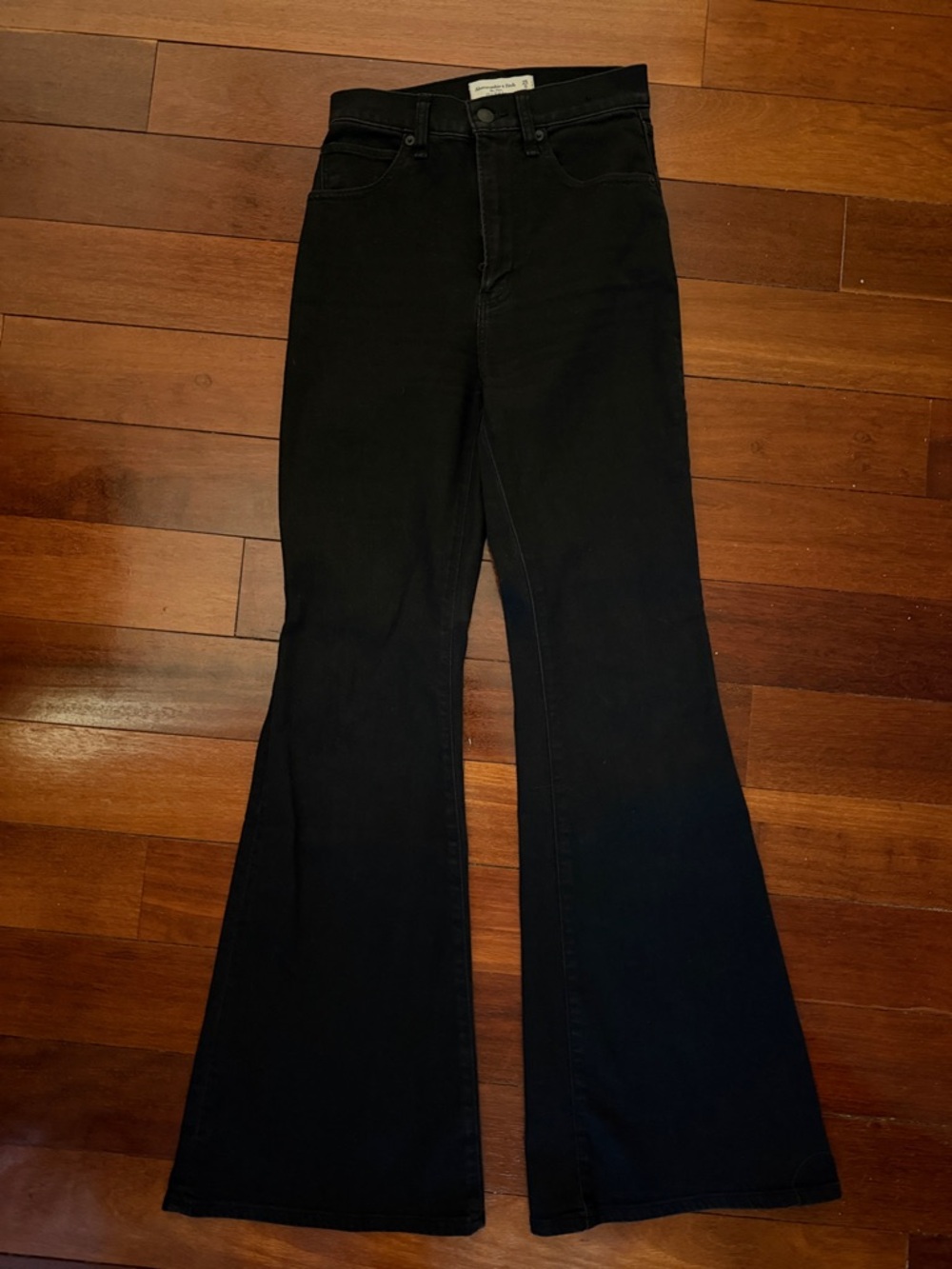 NWOT Abercrombie The Flare Ultra High Rise | Size: 25/0 Curve Love